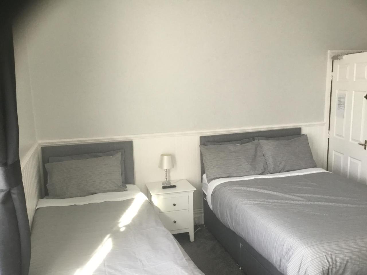 Cara Guesthouse Уитли Бей Екстериор снимка