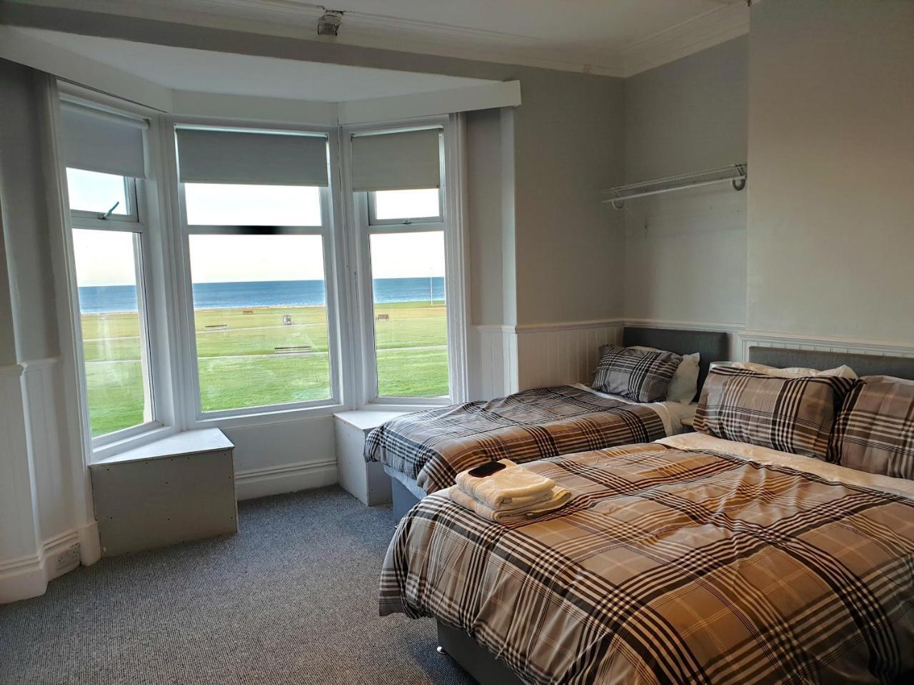 Cara Guesthouse Уитли Бей Екстериор снимка